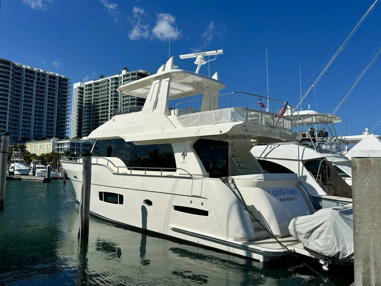 Outer Reef 62 SOUTH  PAWS - Exterior