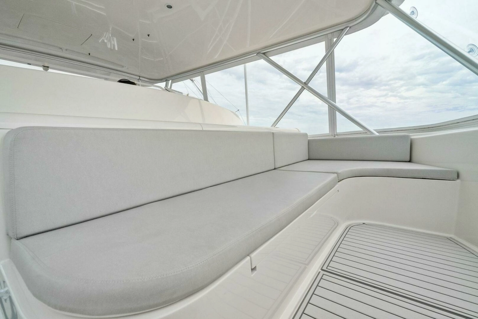 2006 Viking 61 Convertible KNOT ON CALL