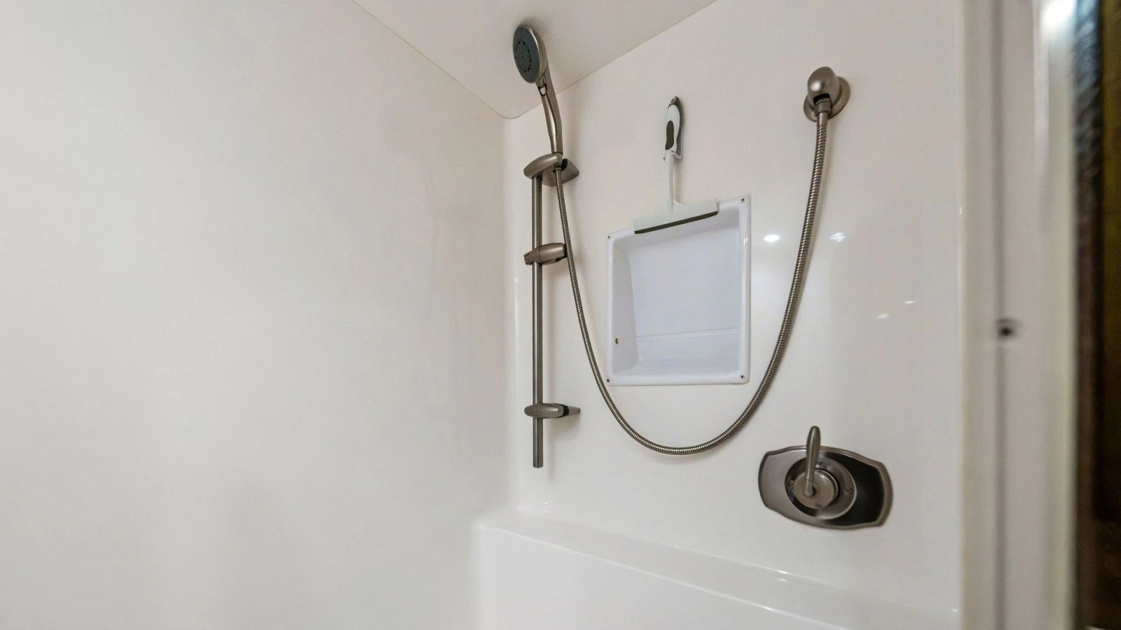 Enclosed Shower in Guest Head