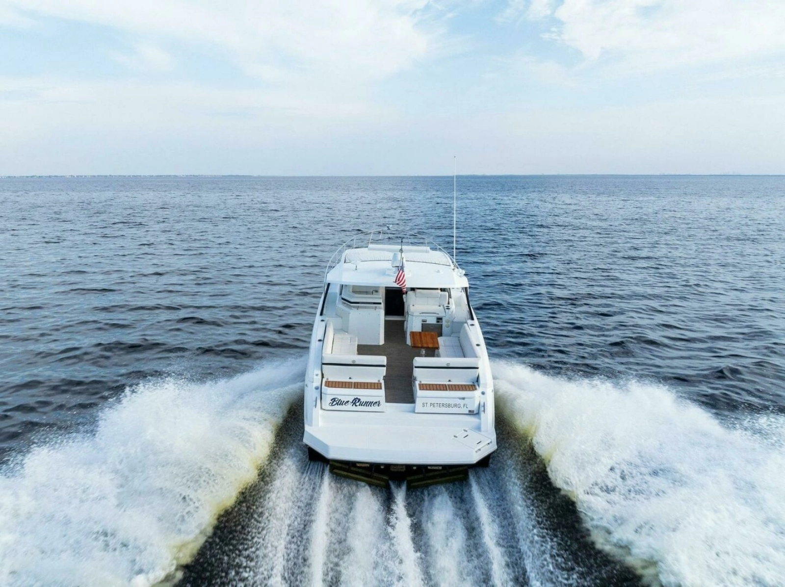 2015 Cruisers 390 EC 'Blue Runner'