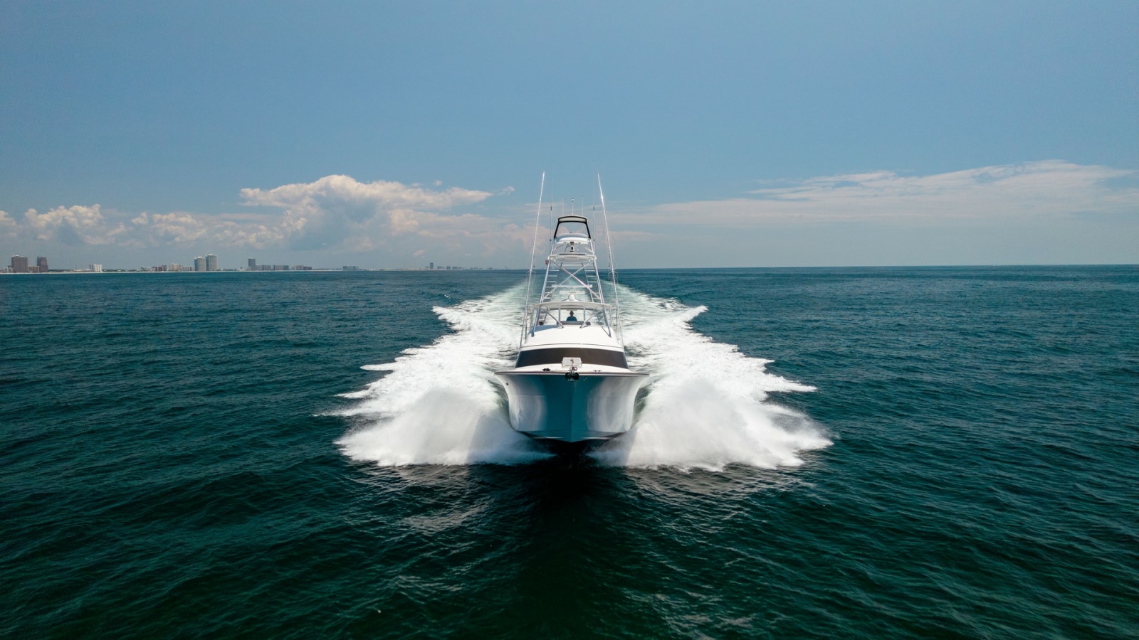 2021 65 Hatteras GT On the DL Running Shot Profile (4)