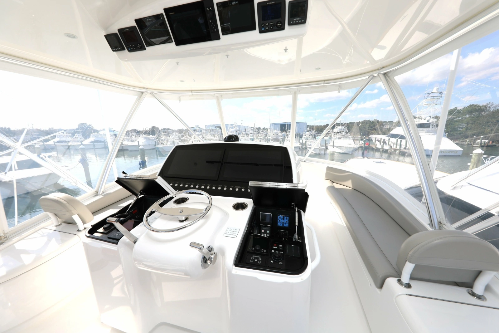 2023 Viking 54 Convertible