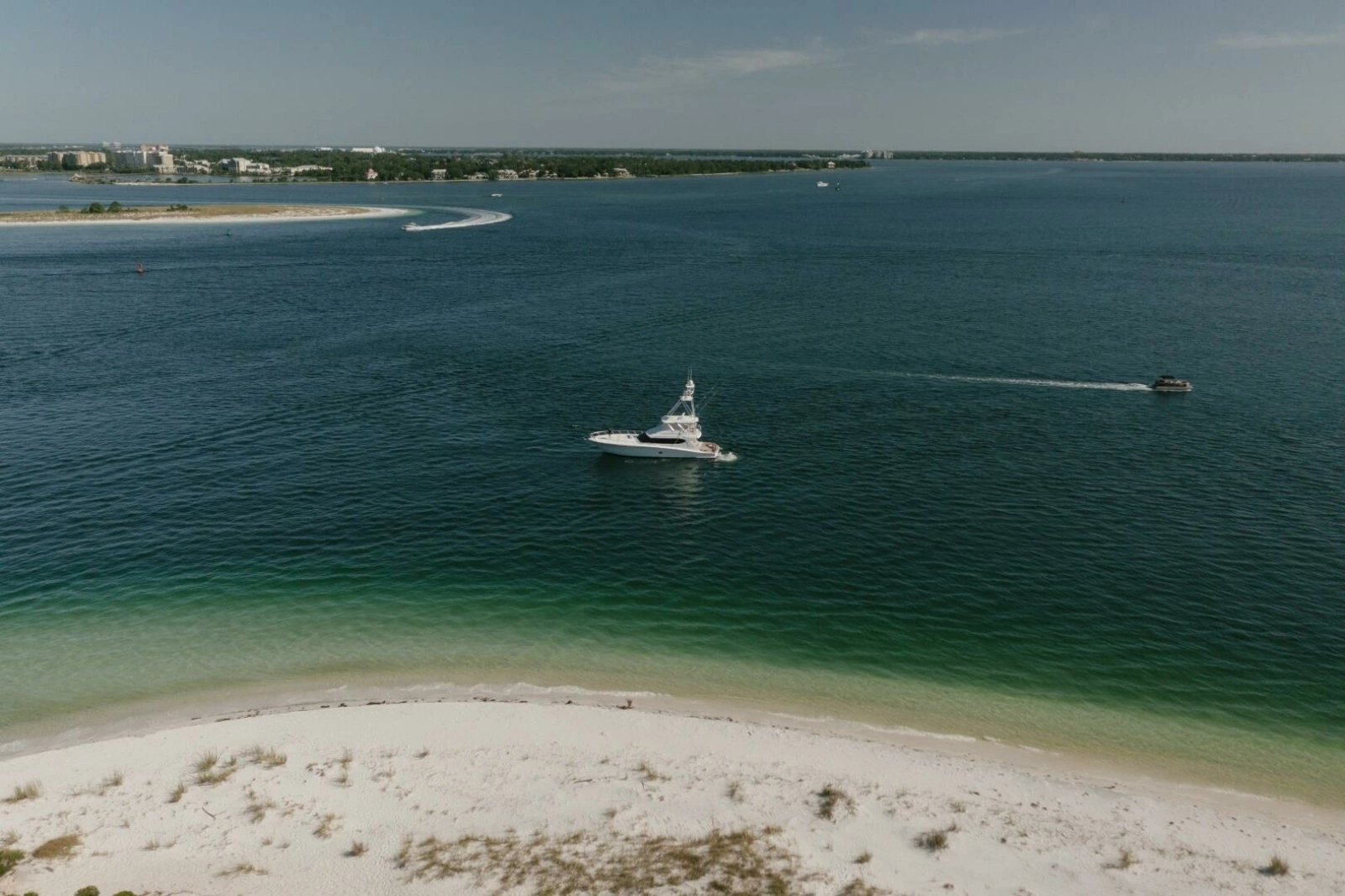 2005 Hatteras 68 Convertible- Far View