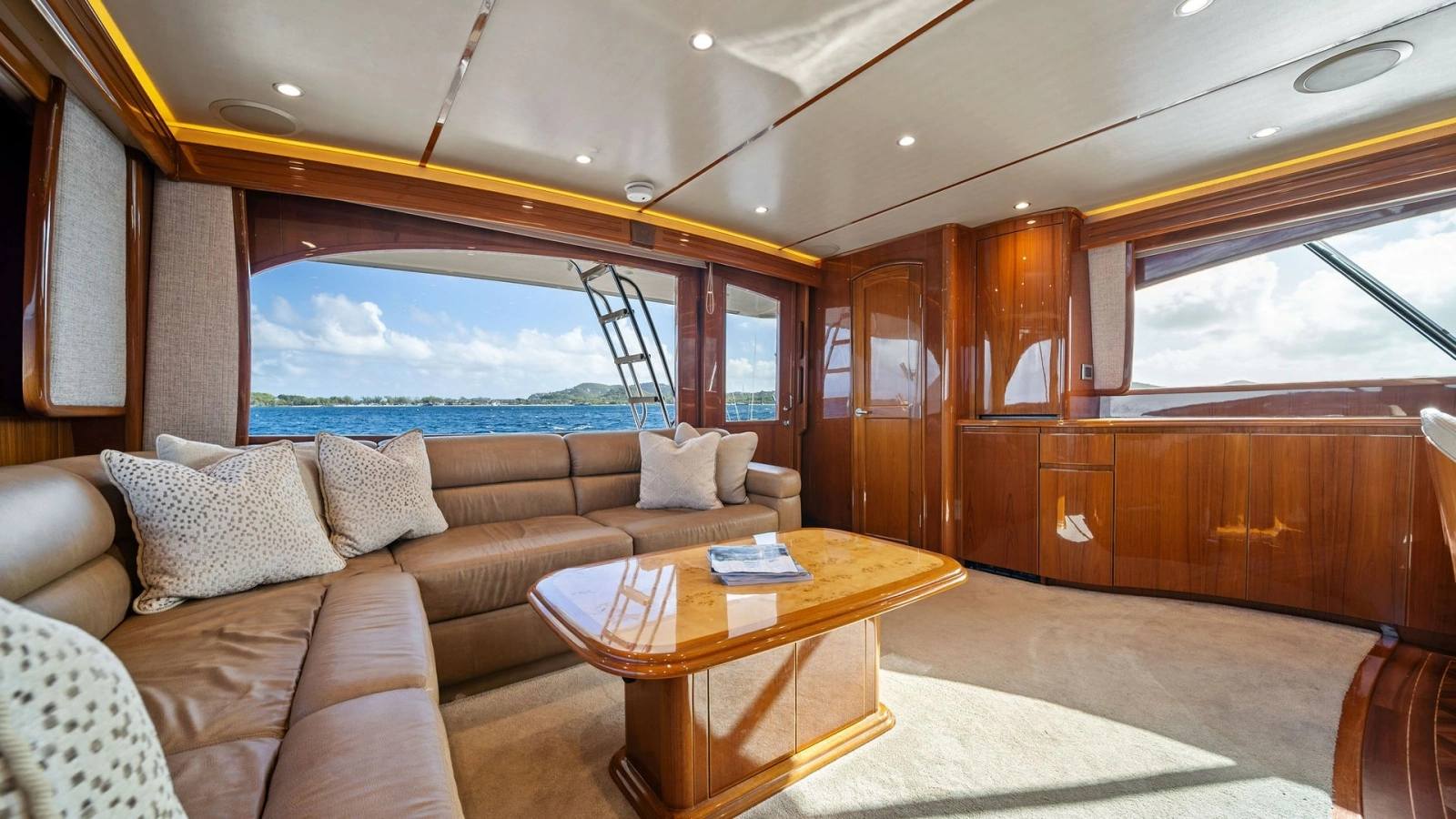 Luxurious Salon with Panoramic Views