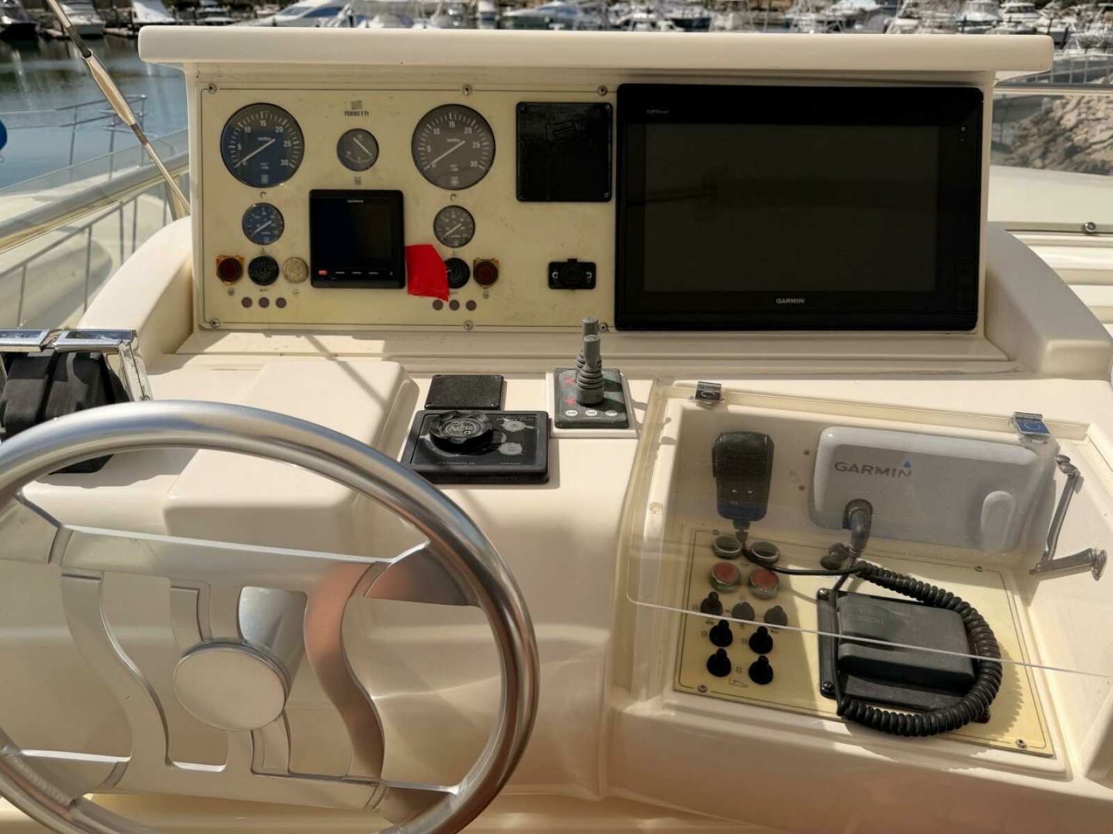 72' 2000 Ferretti Yachts 72 Motoryacht