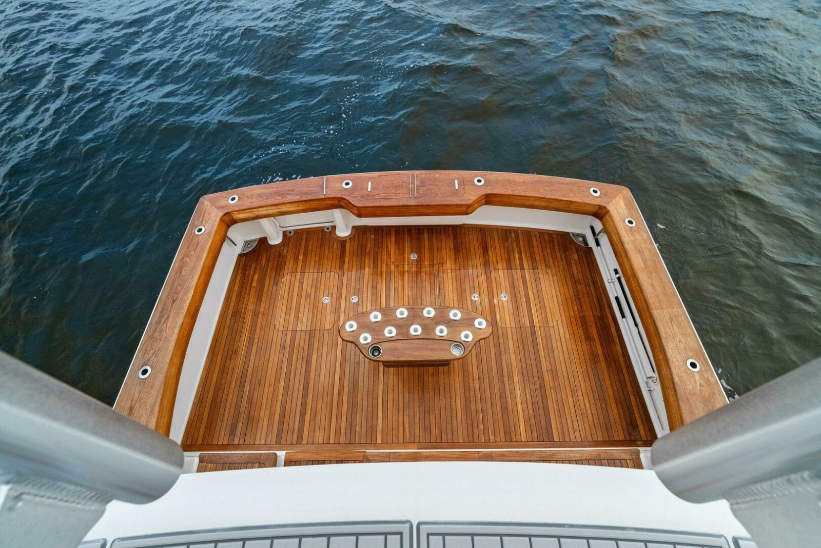 61' 2006 Viking 61 Convertible