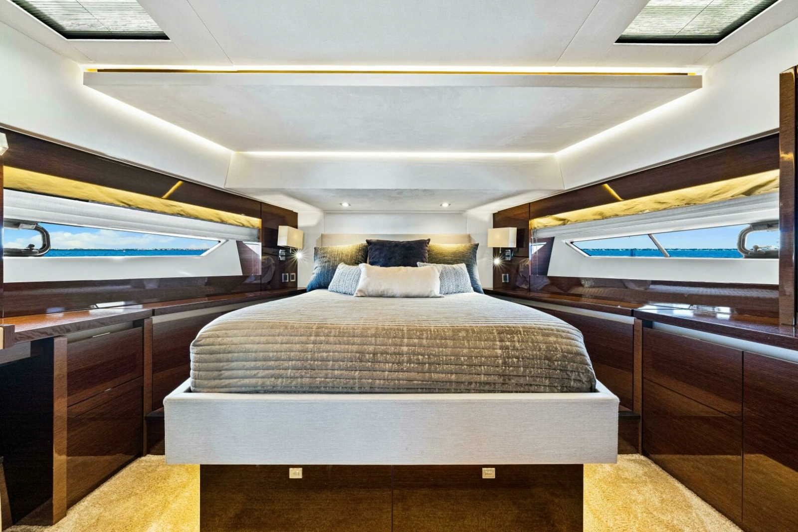 2019 Prestige 630 Flybridge - Stateroom 