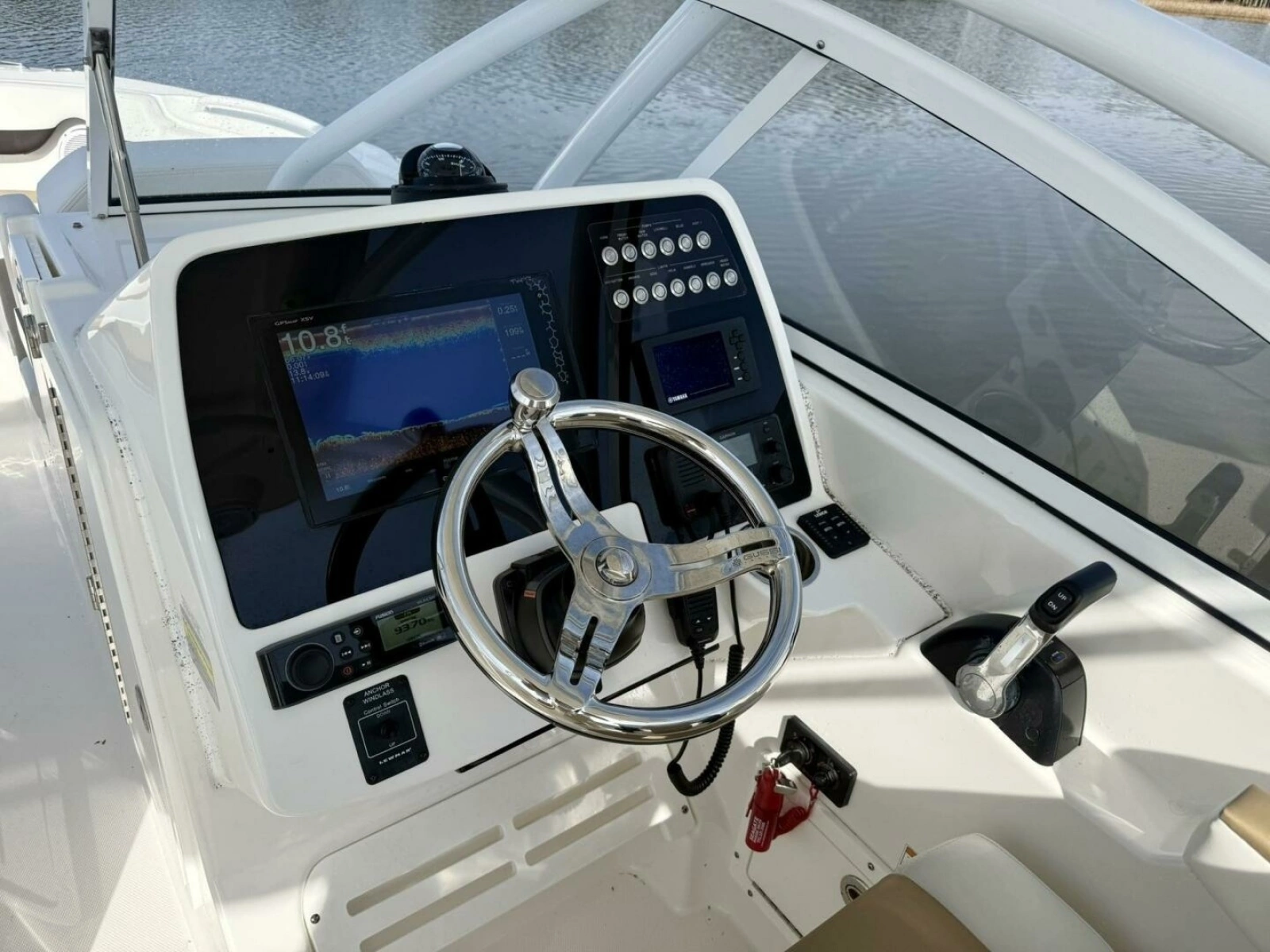 2018 Edgewater 248 CX Helm