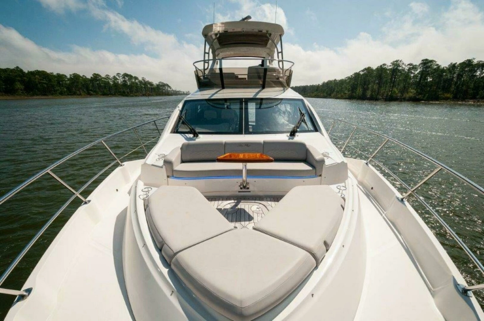 2018 Sea Ray L550 Flybridge photo 33