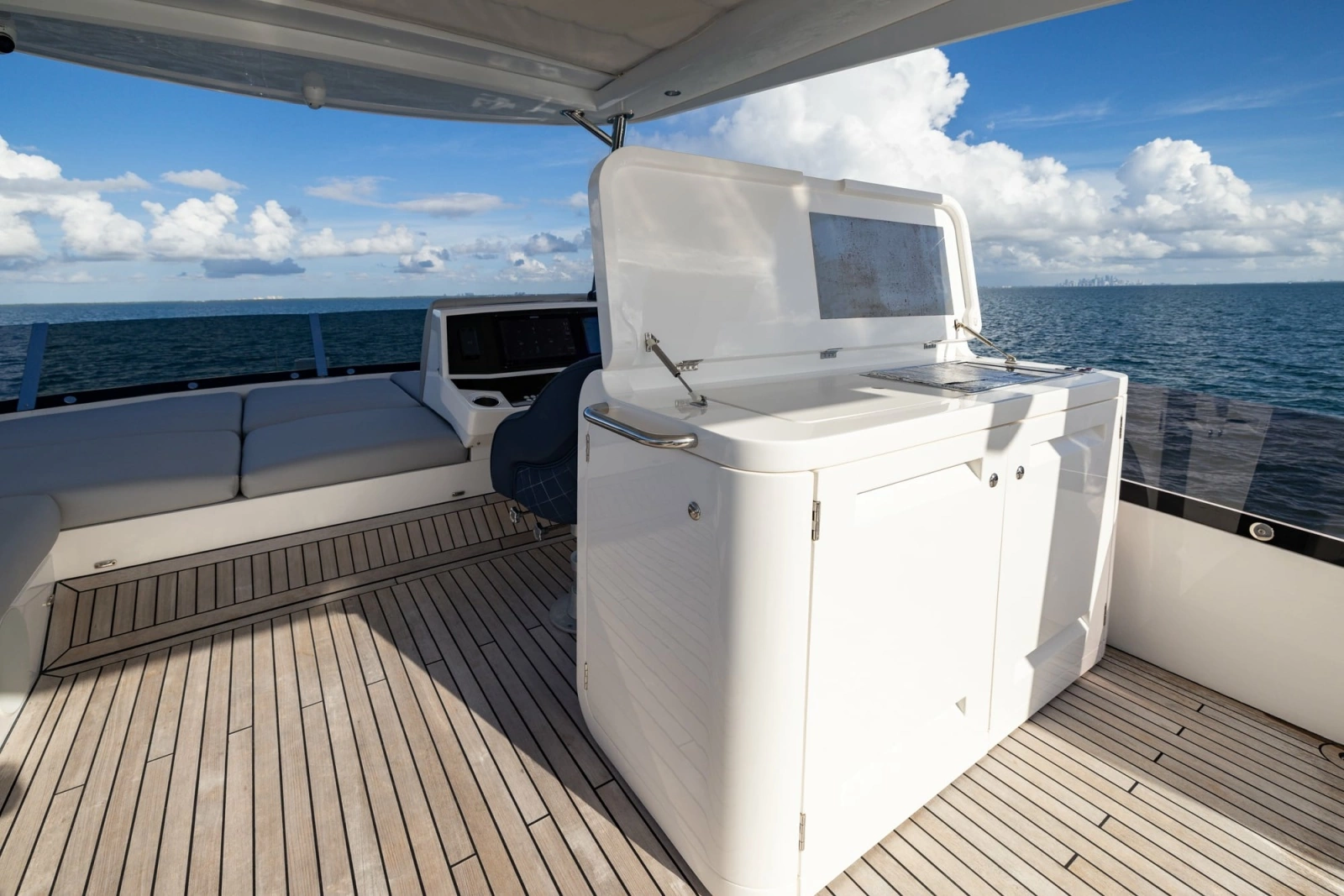 2022 Sunseeker Manhattan 68