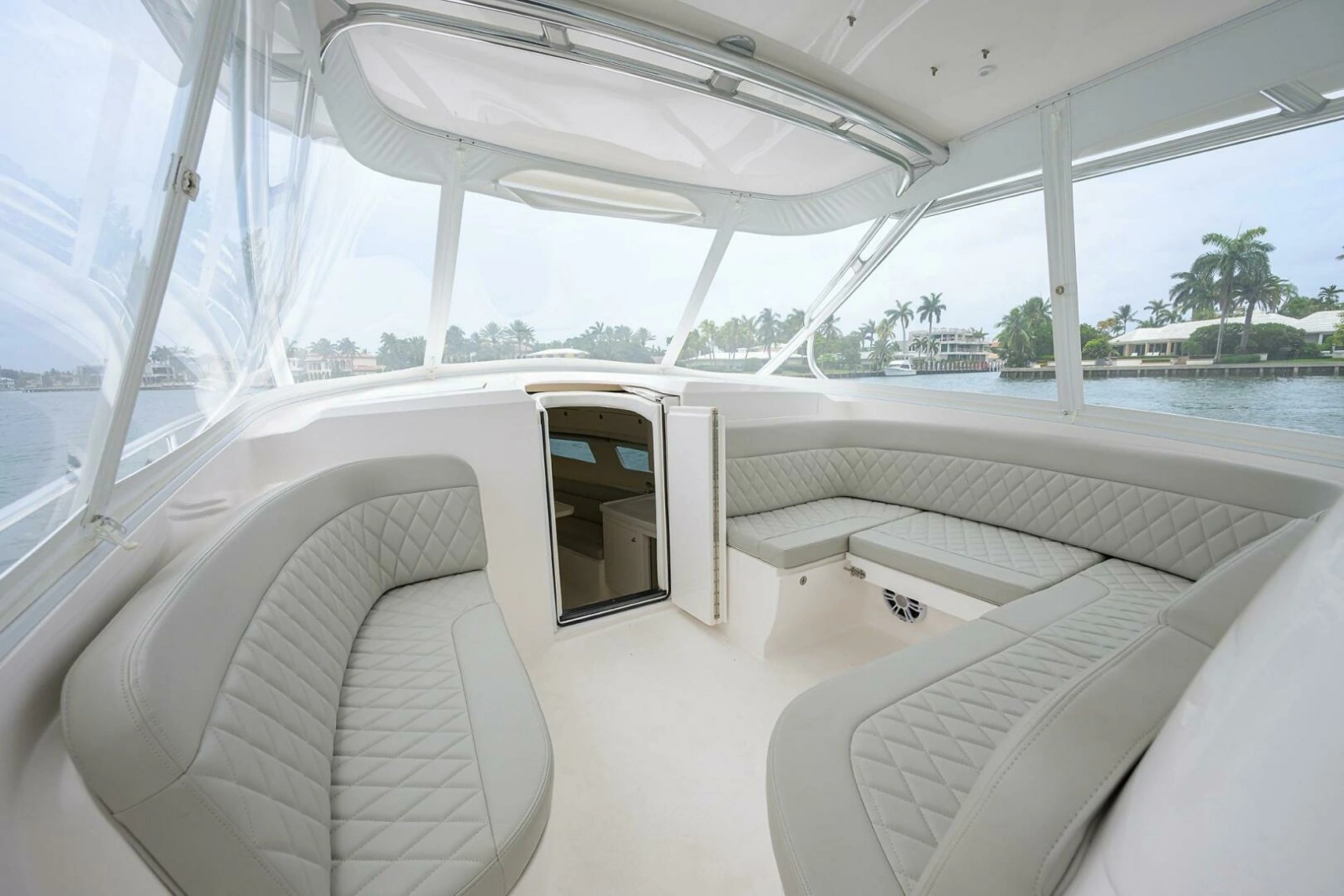 Intrepid 41 - Bow Seating
