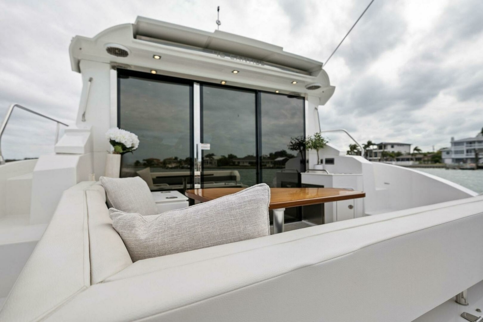 46' 2020 Cruisers Yachts 46 Cantius