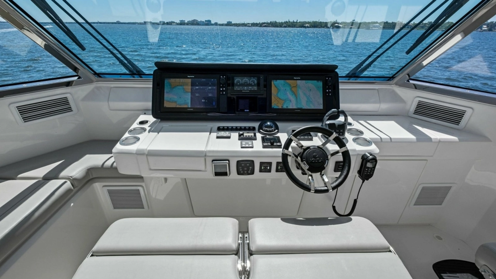 2022 54 Aquila Powercat 'Remarkable I'