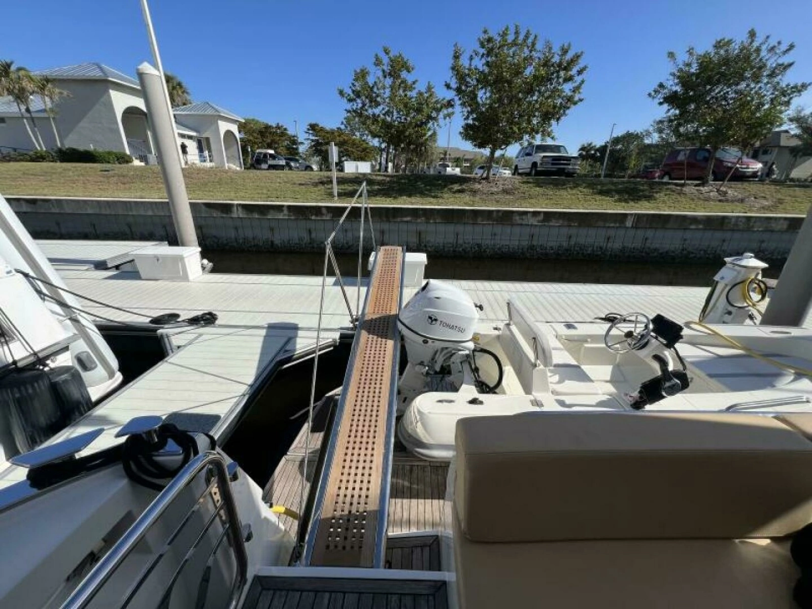 2019 Sundeck Yachts 580 Sport