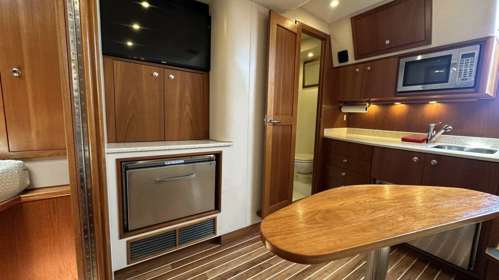 2007 Albemarle 360 Express - SQUID INC.