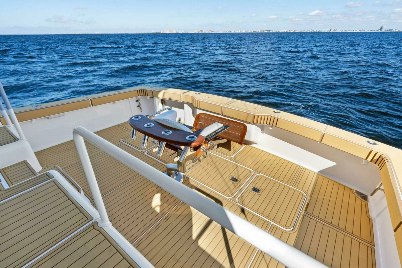 2002 Viking 65 Convertible photo 9