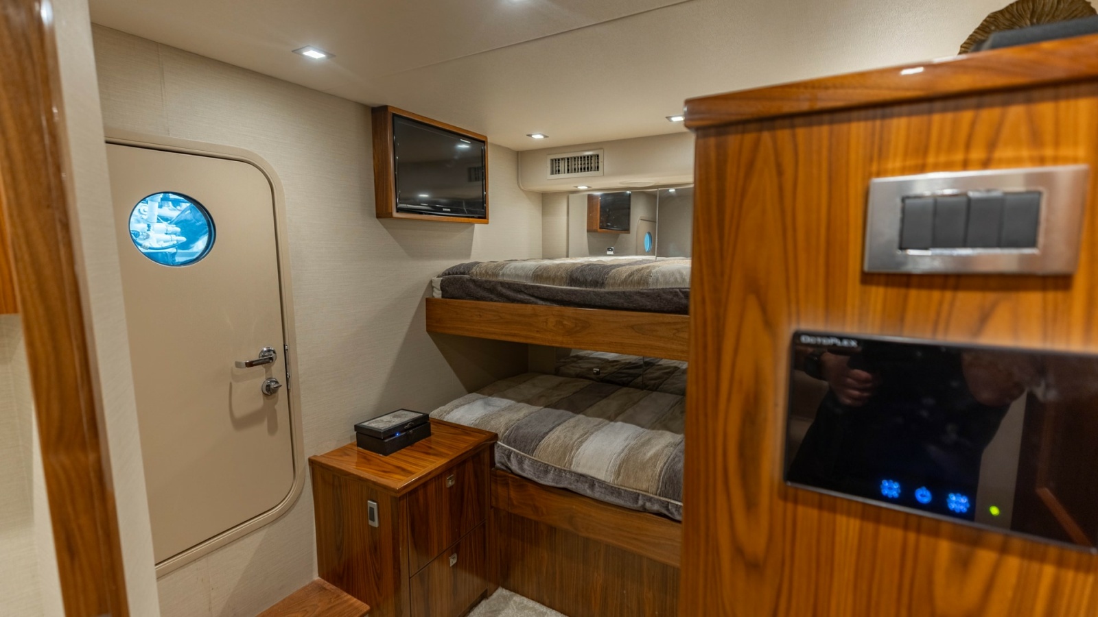 Guest Stateroom with Bunk Beds