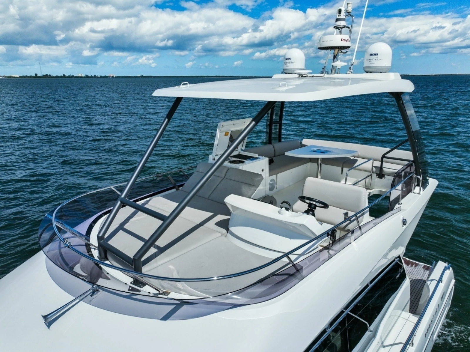 2020 Prestige 460 Flybridge