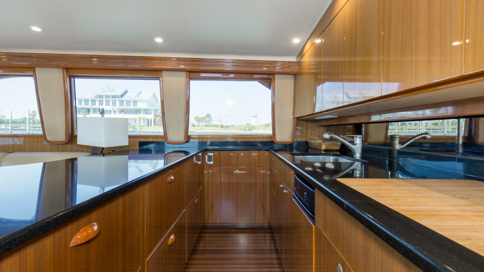 2007 64 Viking Enclosed Bridge Reel Blues Galley
