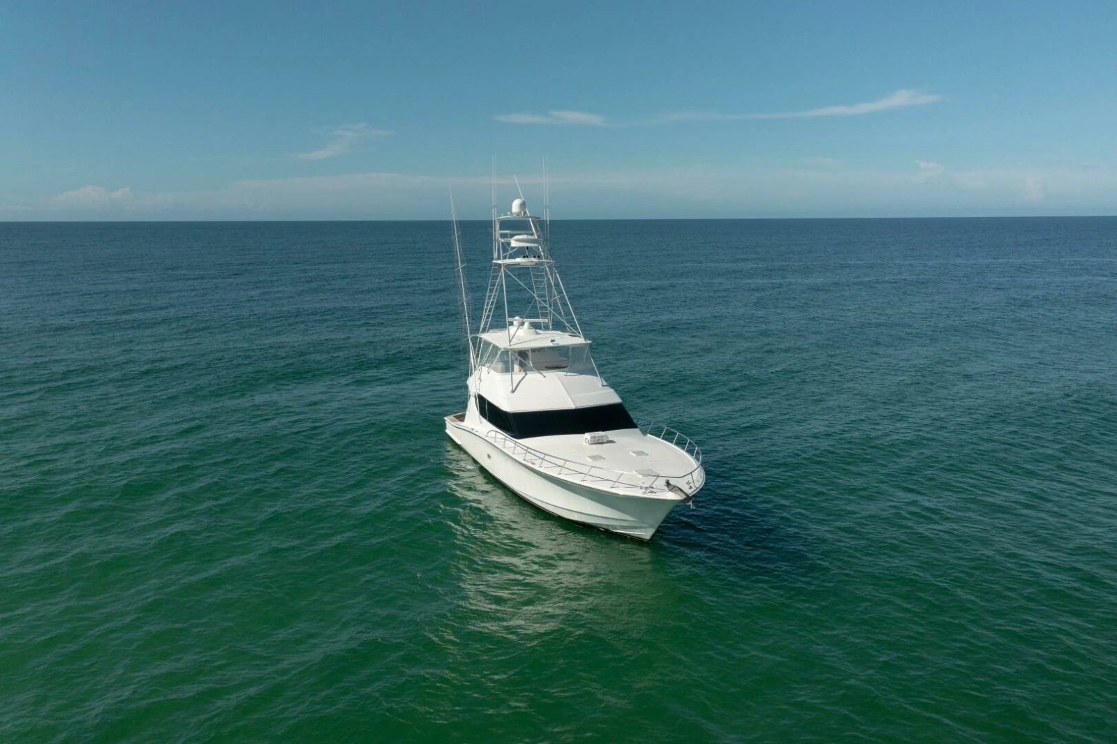 2005 Hatteras 68 Convertible photo 39