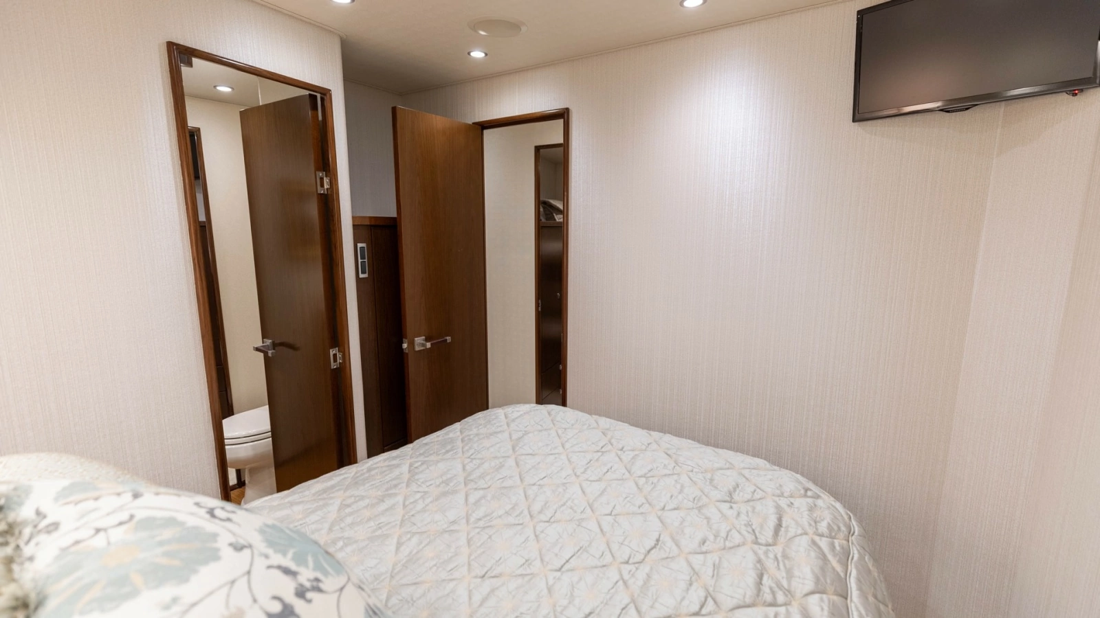 2015 Viking 76 Enclosed Bridge- CHULA- Port Guest VIP Mid Ship Stateroom