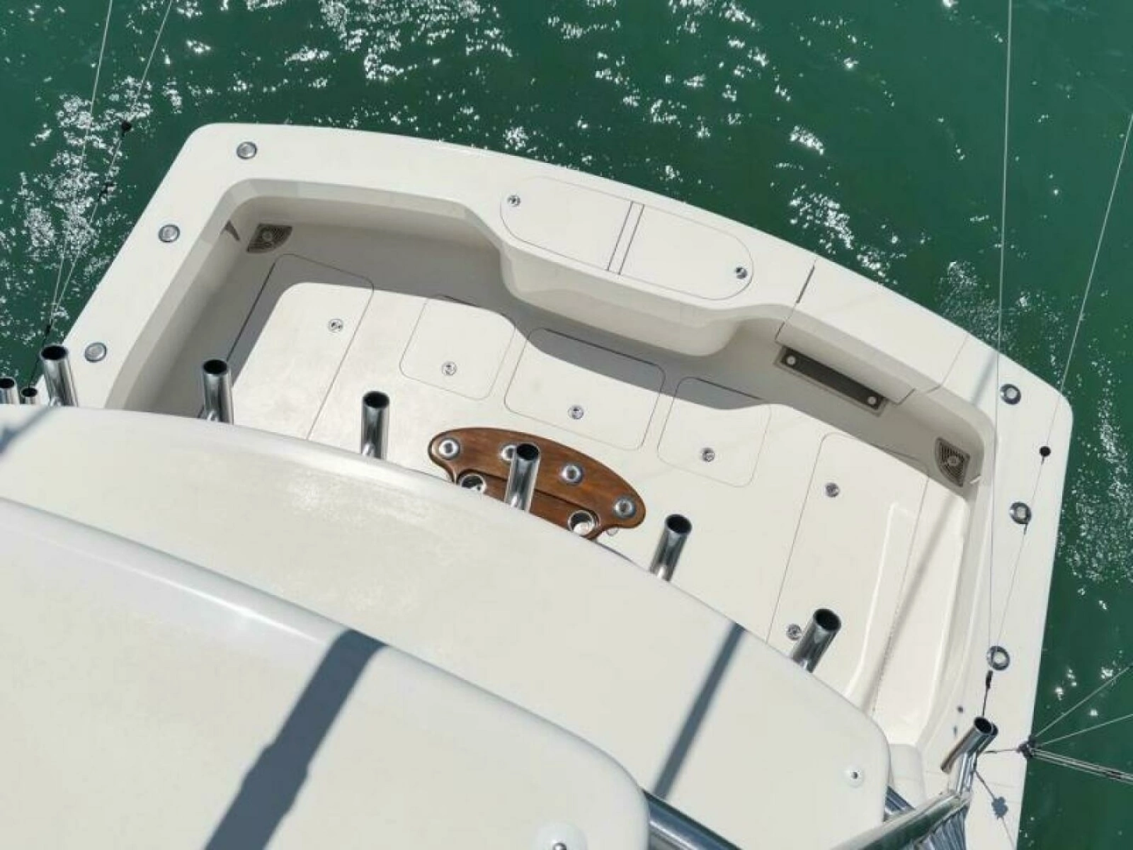 Viking 42 GAMECHANGER - Cockpit