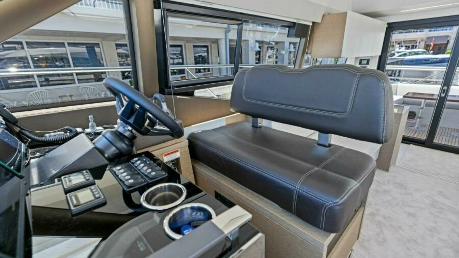 2025 Prestige 460 Flybridge - Sistership