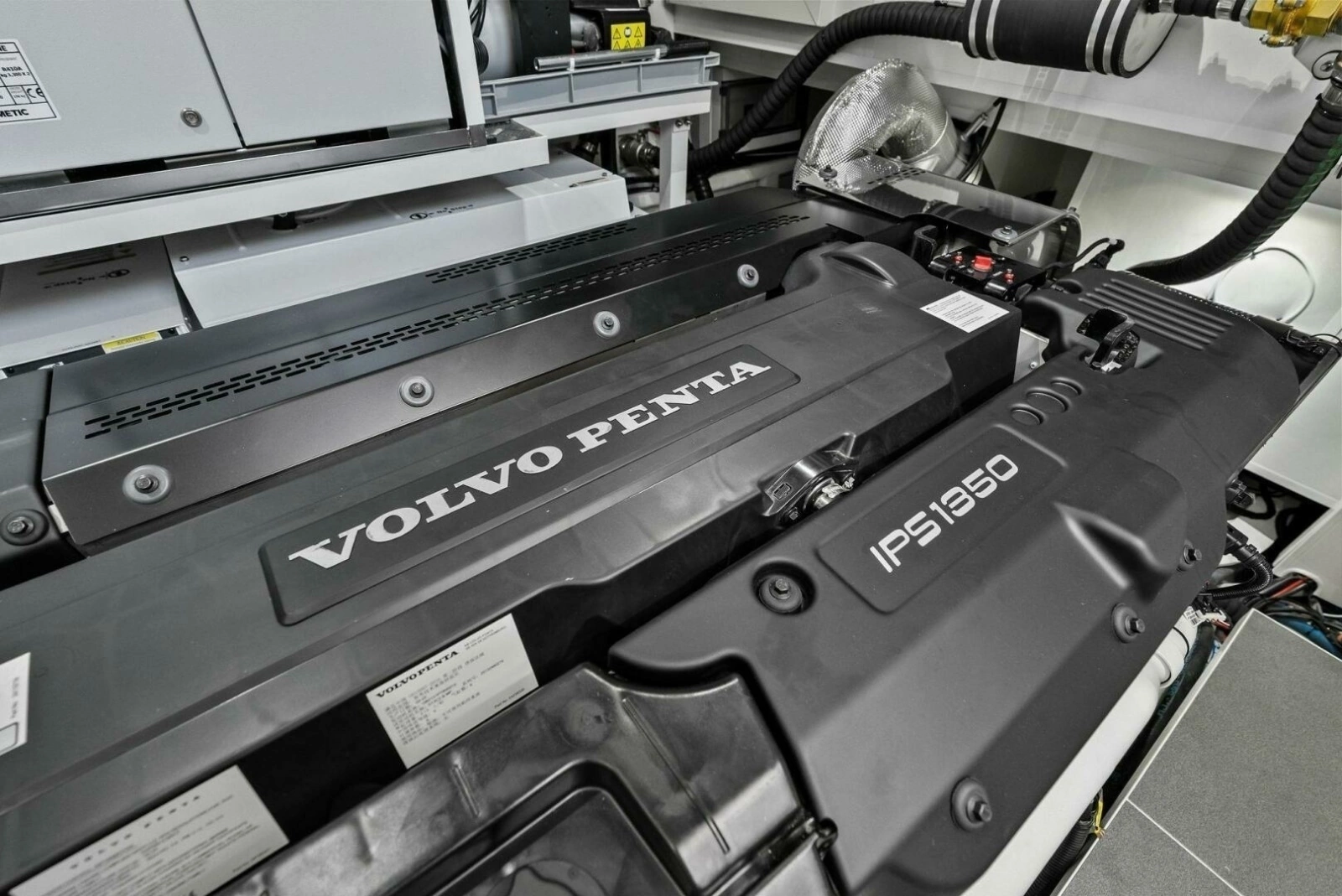 2026 Absolute 70 Navetta - Engine Room