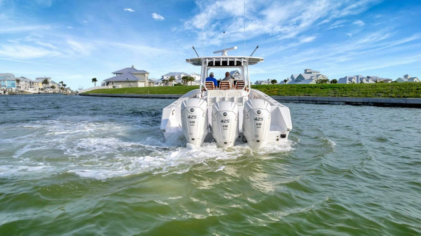 2023 Jupiter 43 Center Console 