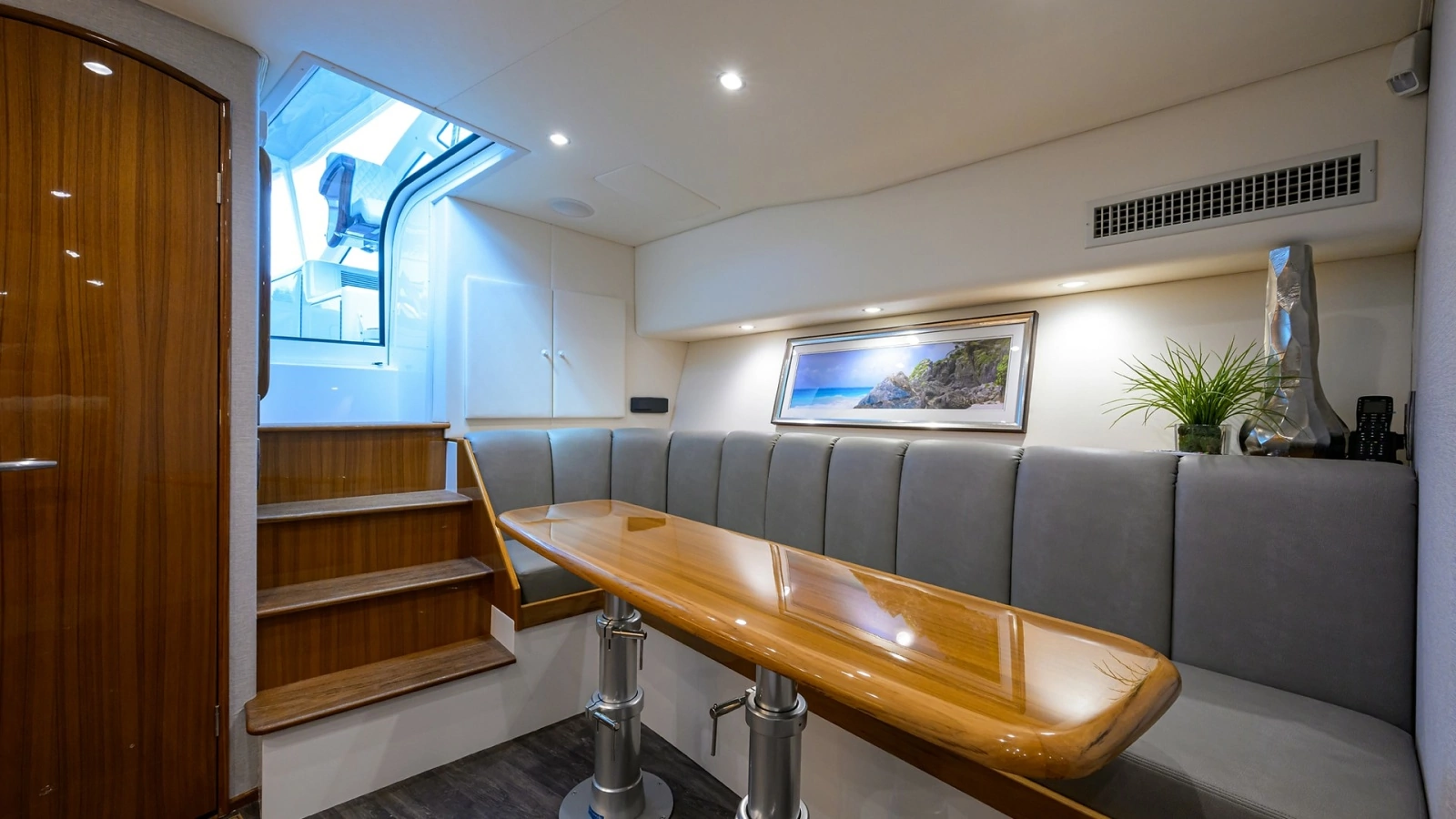 44_viking_reelaxin_salon_03