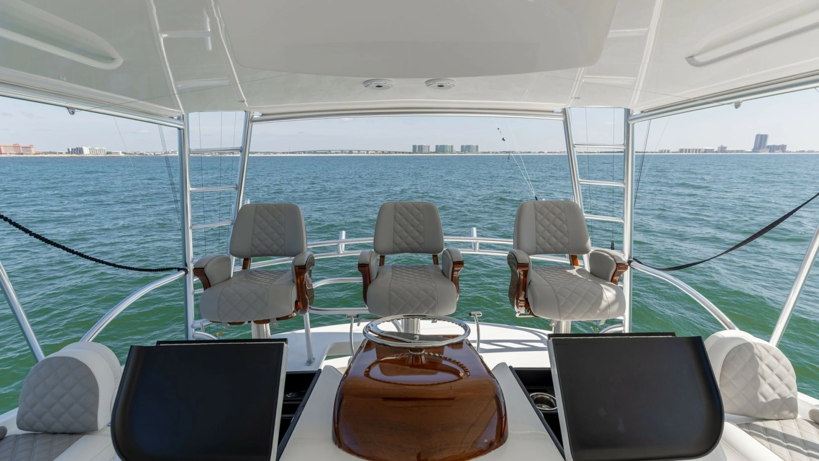 Flybridge Helm Station with Seating