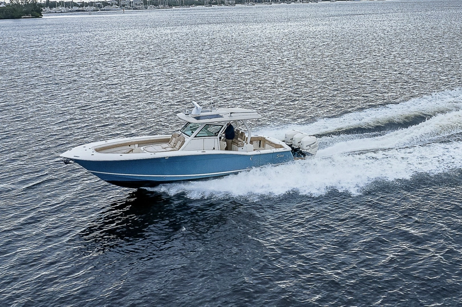 Scout 35 - WOLVERINE - Exterior Profile