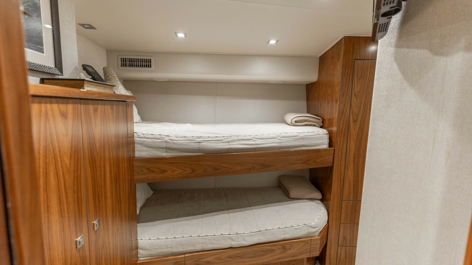 Guest Stateroom with Bunk Beds
