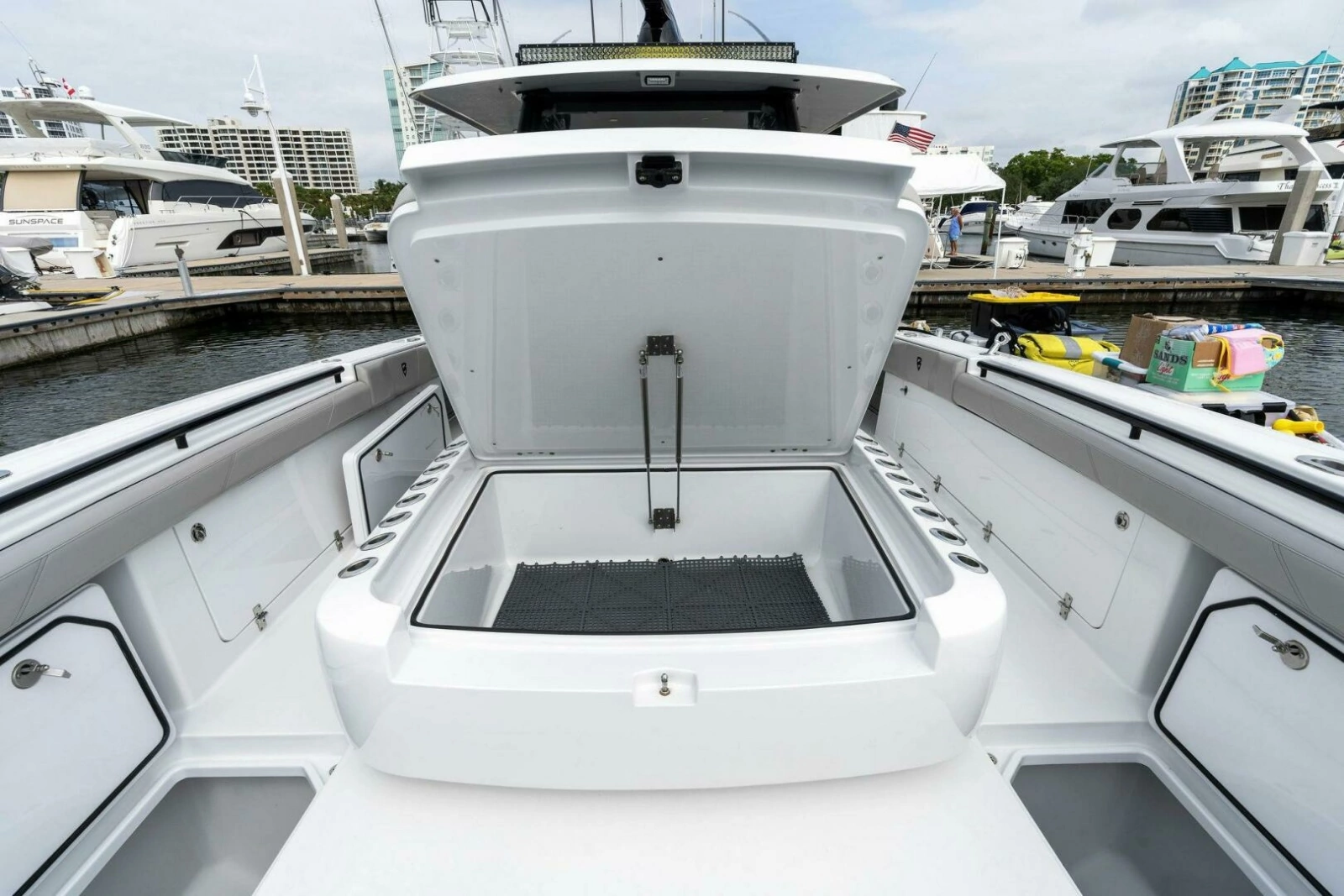 2022 Barker Boatworks 40 HPC 