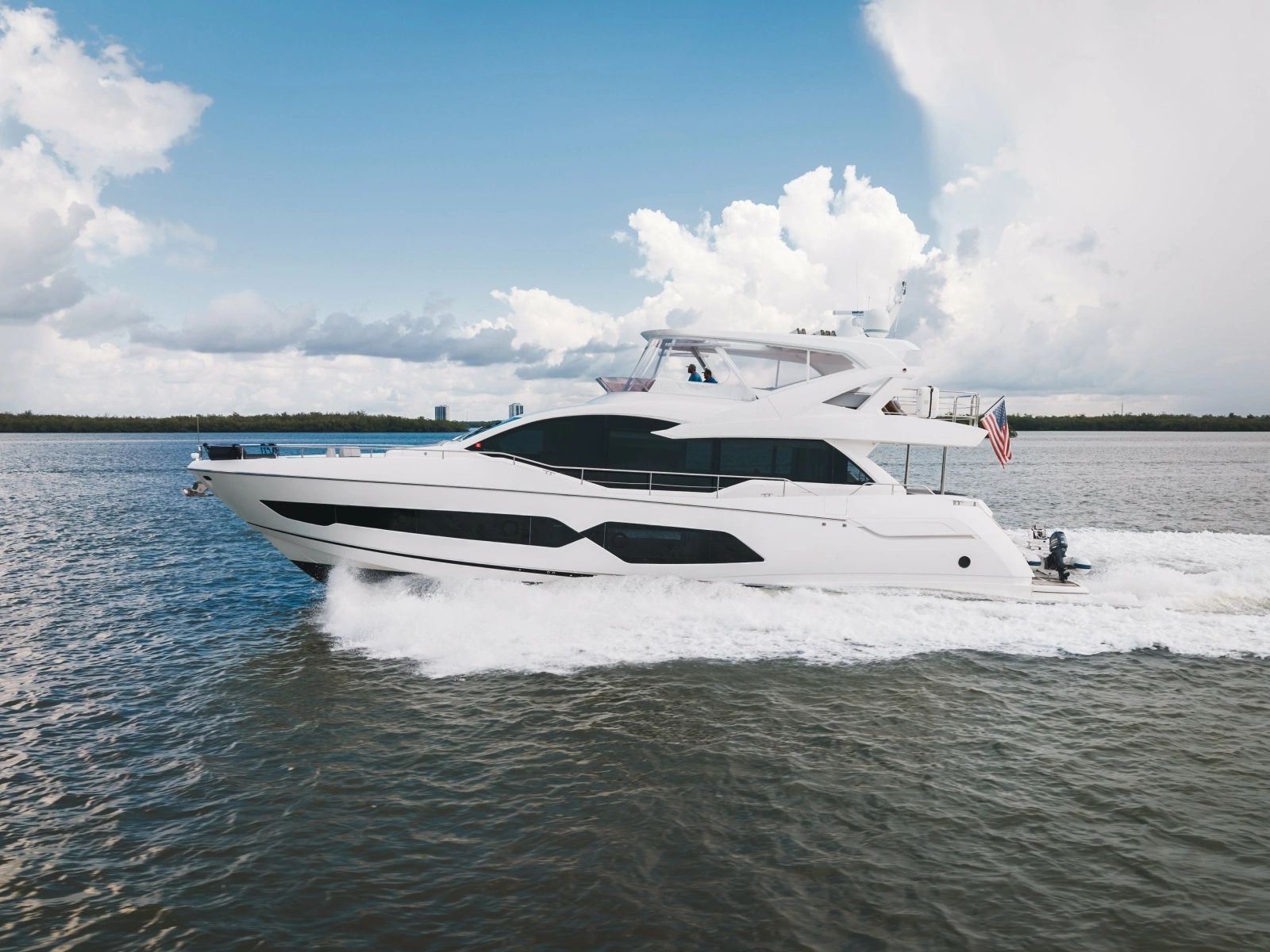 2019 Sunseeker 76 Flybridge