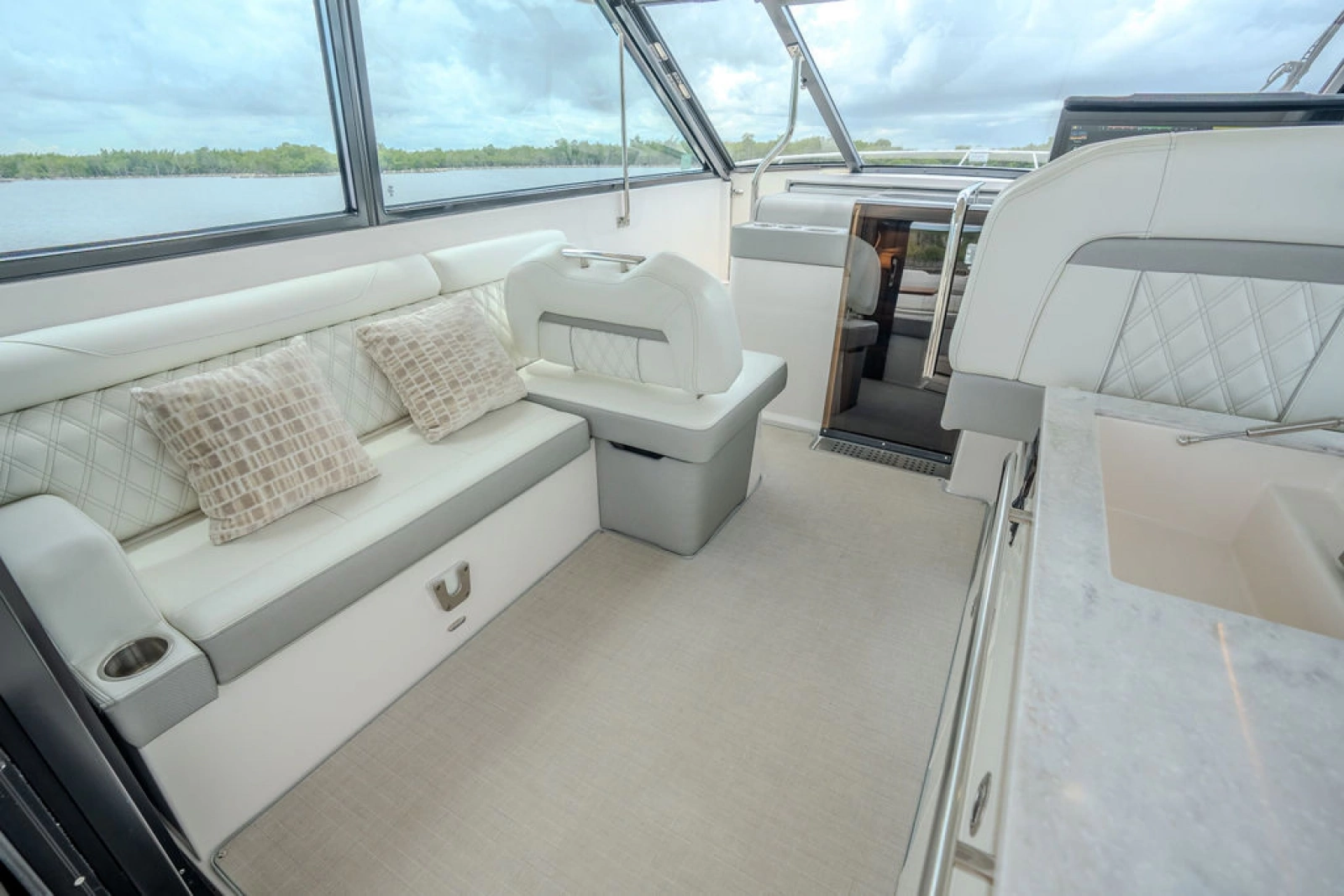 2021 Regal 36 OX