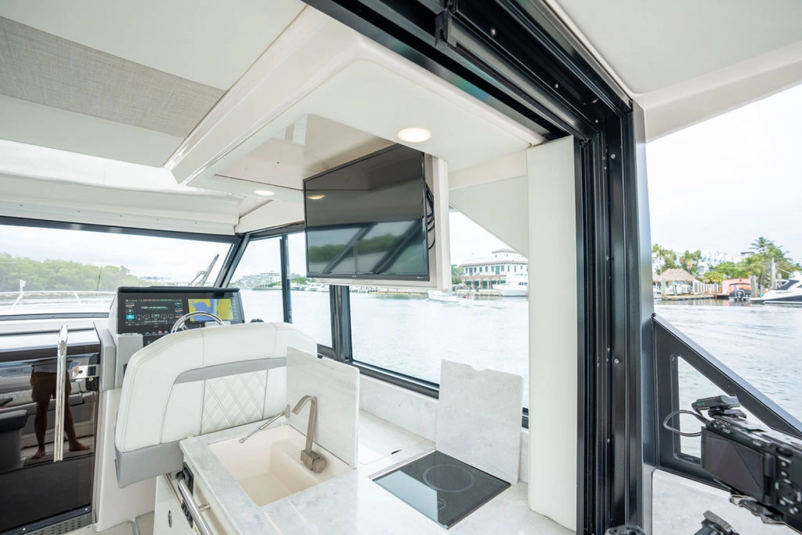 2021 Regal 36 OX