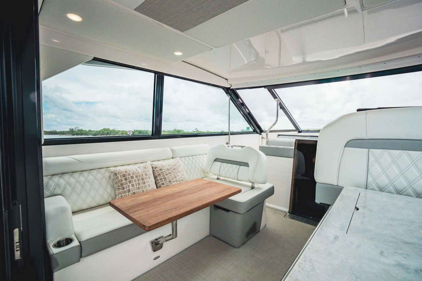 2021 Regal 36 OX