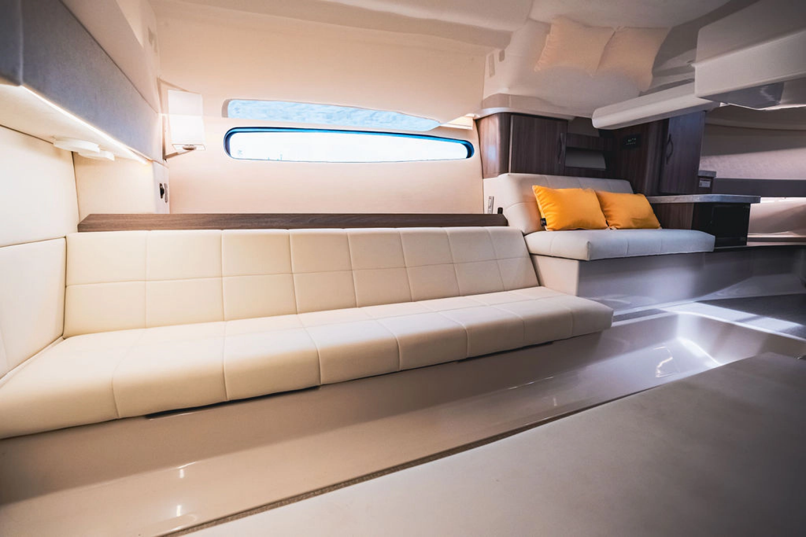 2021 Regal 36 OX
