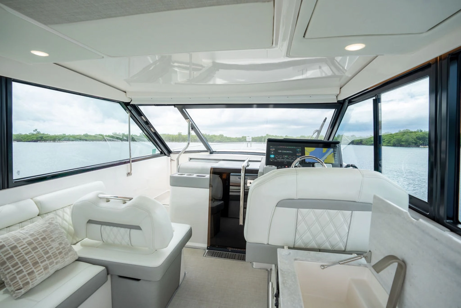 2021 Regal 36 OX