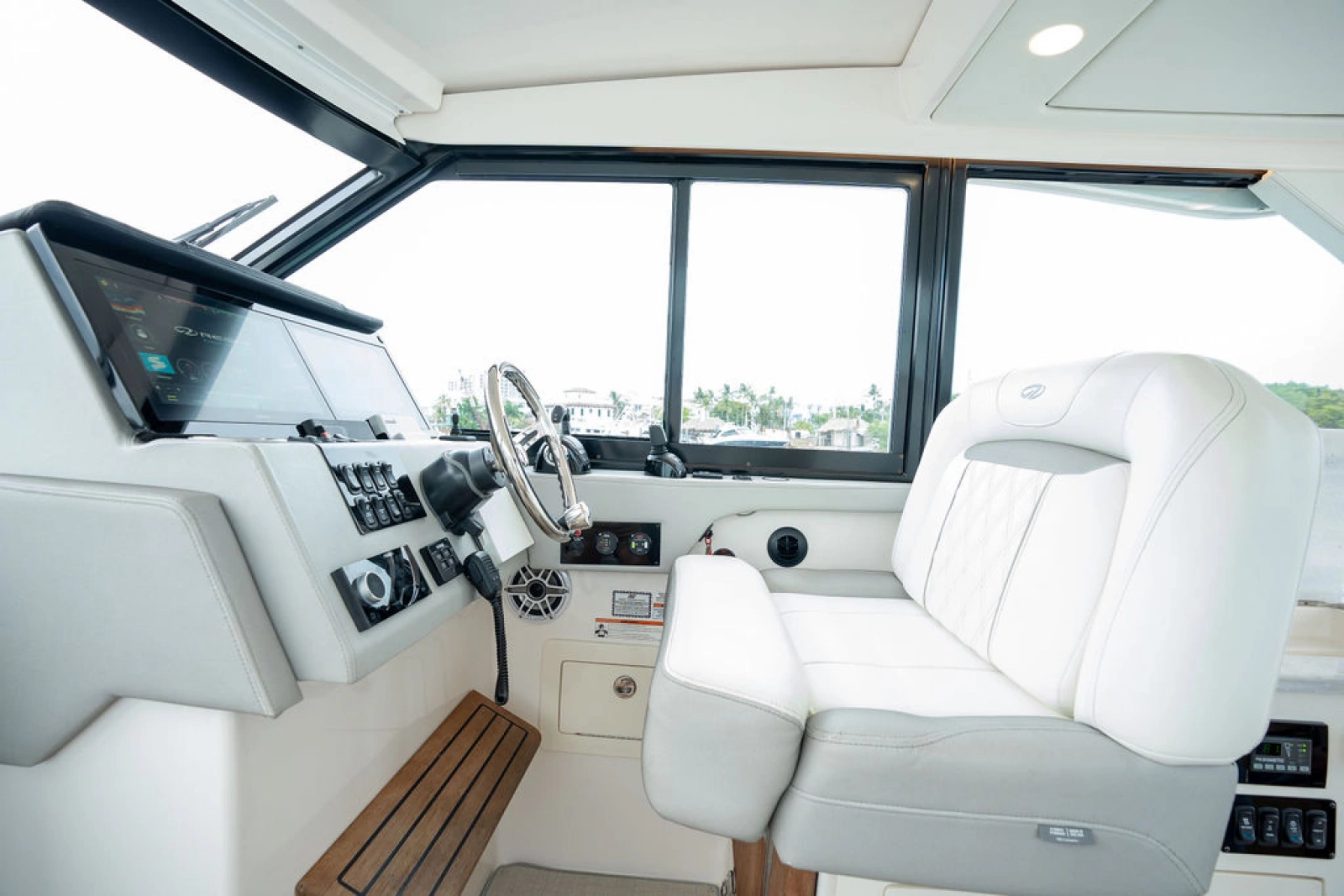 2021 Regal 36 OX