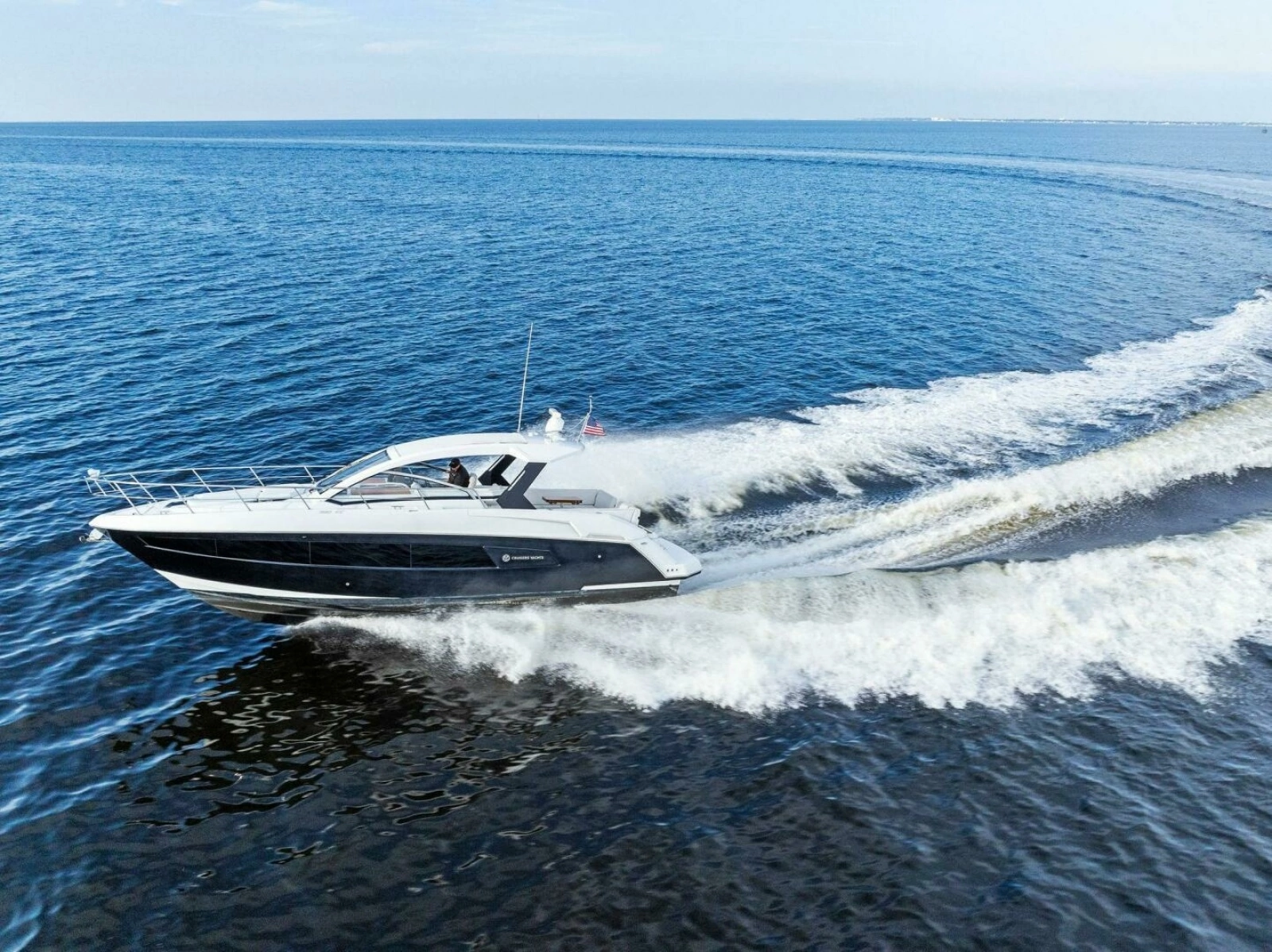 2015 Cruisers 390 EC 'Blue Runner'