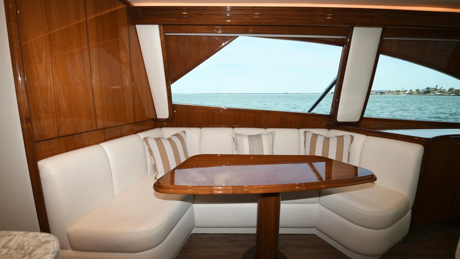 Salon Dinette with Ocean View