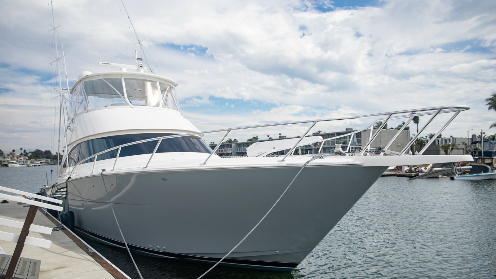 58' 2020 Viking 58 Convertible