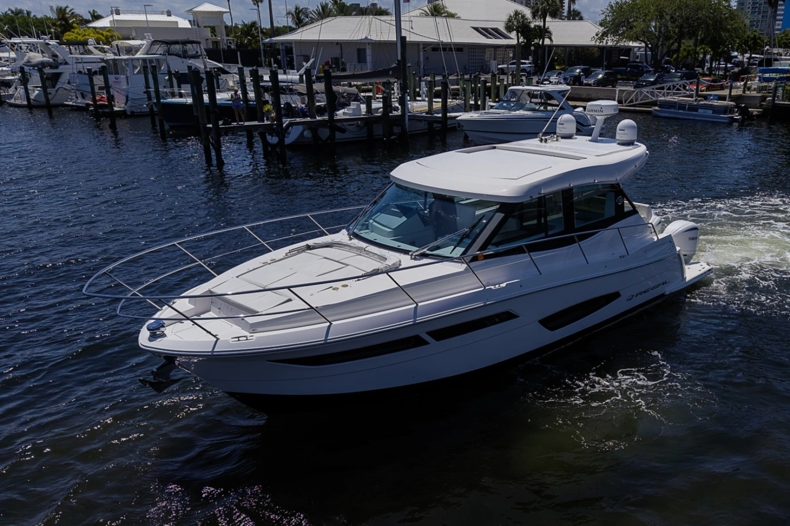 2025 Regal 38 XO