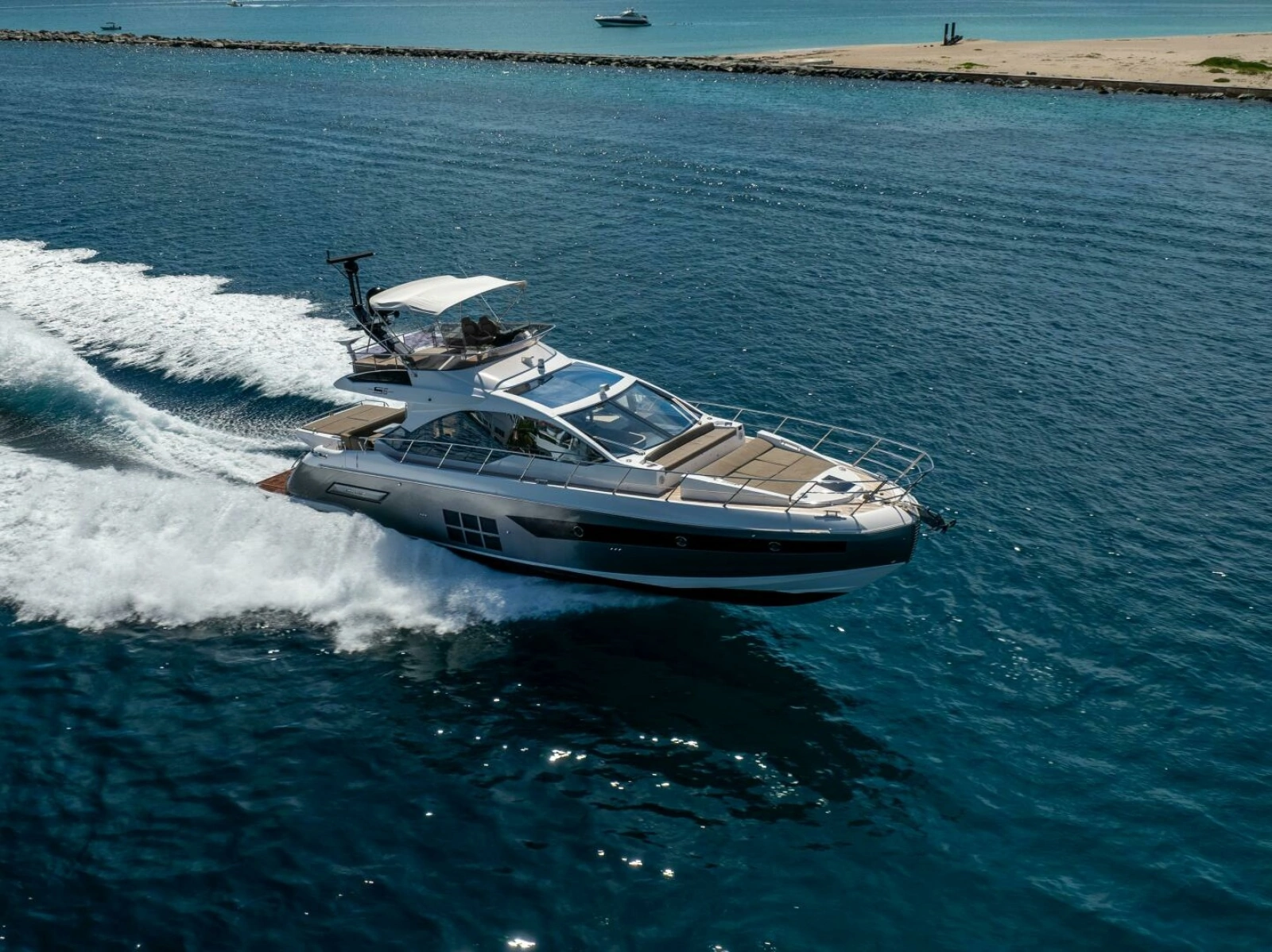 Azimut 60 - Azure - Running Profile