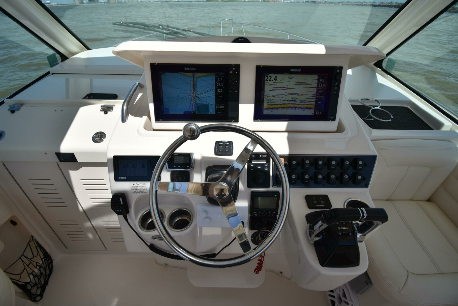 33' 2016 Grady-White 330 Express