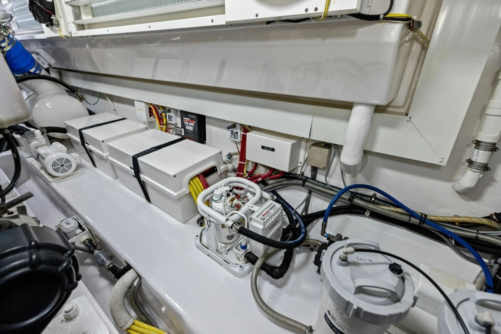 2008 Viking 68 Skybridge "Liquid Apple"