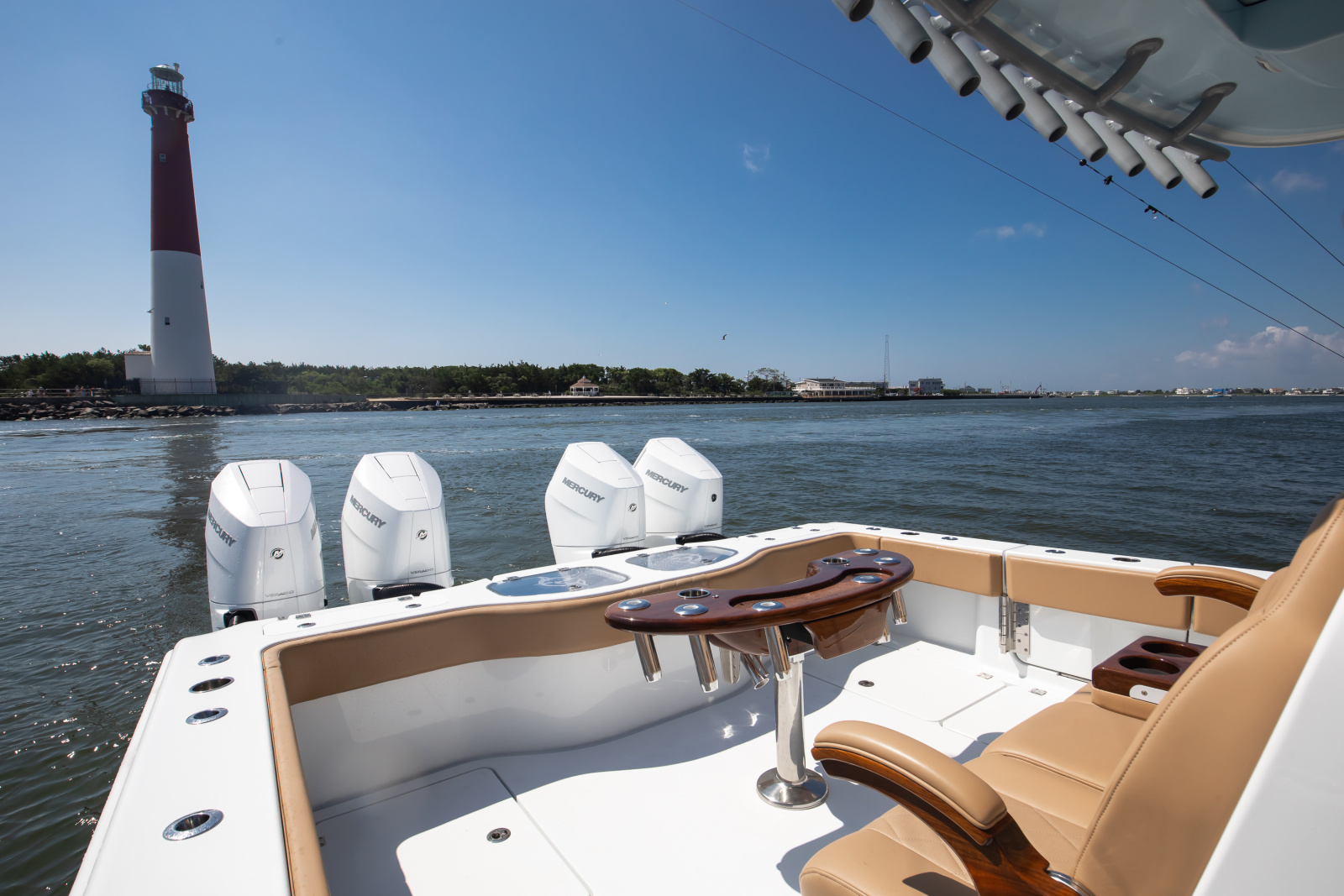 2025 Freeman 43 Center Console