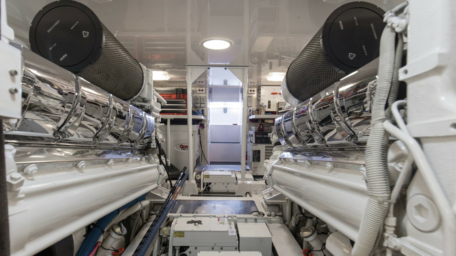 2005 61 Viking Enclosed Bridge Kelkat Engine Room (8)
